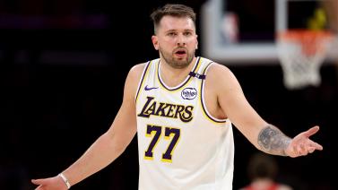 己是一名比 己是一名比